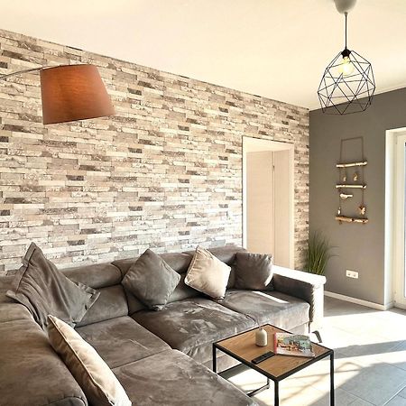 Ferienwohnung Sonnenterrasse, 1-4 Personen, 2 Schlafzimmer, Grosse Terrasse Müden Esterno foto
